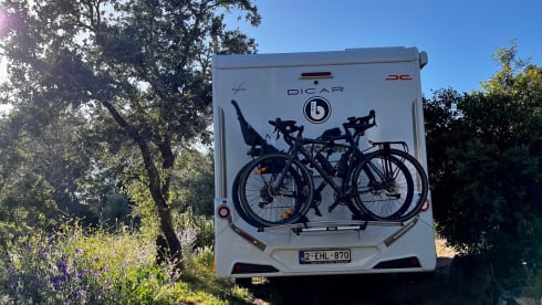 Benimar Cocoon 463 - semi-integrated - built in 2023