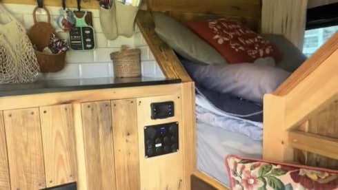 Bluey – Cosy Self-Built Camper Van for Your UK Adventures