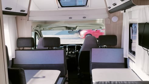 Alcôve Adria Mobil 7 couchages à partir de 2022