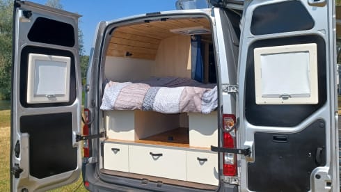 Renault master 165 pk, nieuwe inrichting  – 2p Renault bus from 2015