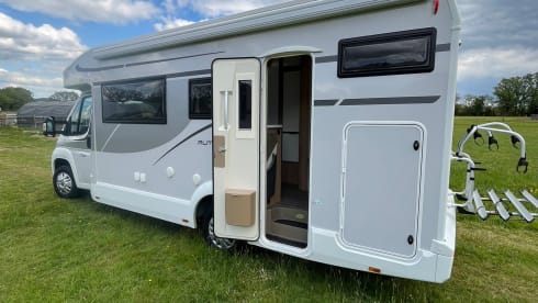 4/6 berth Roller Team 707
