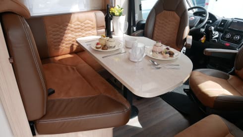 Bürstner Ixeo 734 '30 Edition, Queen bed, Lift-down bed!!!