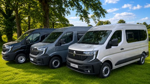 Houseonwheels Black edition – Renault Master campervan 25 novembre 4000 km bagno con doccia/WC riscaldatore ausiliario.
