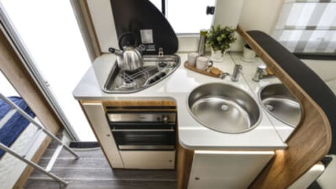 Destiny – 6 berth Fiat Autoroller Luxury model