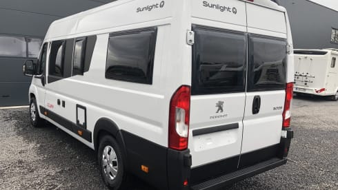 Peugeot – Camper van 6.4