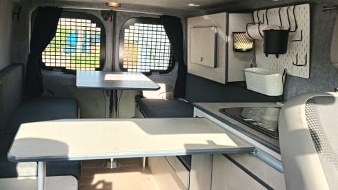 2p Renault bus uit 2010