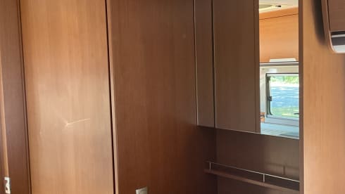 Bronx Explorer – 4p Niesmann + Bischoff integrated uit 2011