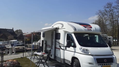 Luxurious spacious 5 person Adria Matrix 680 SP