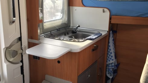 Compact, modern and above all cozy camper