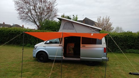 Valerie – 4 berth Volkswagen T6 Campervan