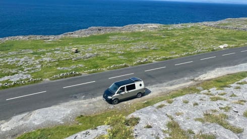 OnlyVans – Only Vans Adventures - VW T5 - 2 Berth