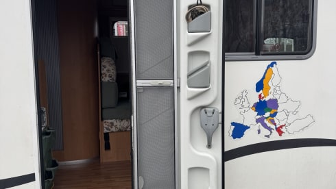 Het Roversnest – 7p Fiat alcove from 2011