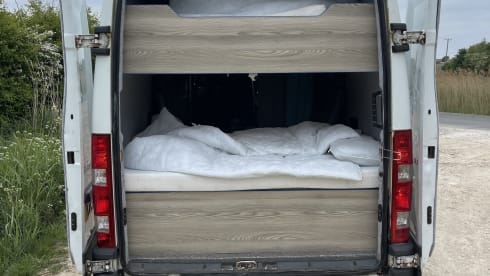 Large 5 berth Iveco Daily Campervan 7 belted seats 