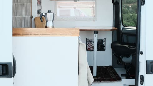 Busje – Self-build camper van for your outdoor adventures! 