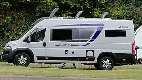 Recent Pössl 160 HP, 9-speed automatic, length beds, 2-person comfort.