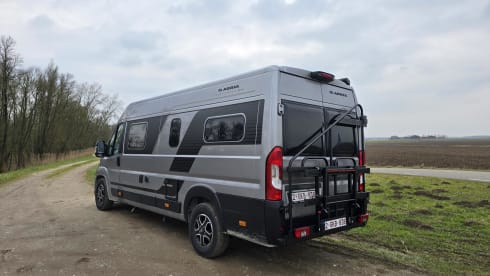 Snoozle – Adria Twin Max Automatic 2025 