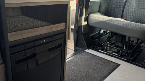 Jean ford van dam  – 3 berth Ford Transit campervan 