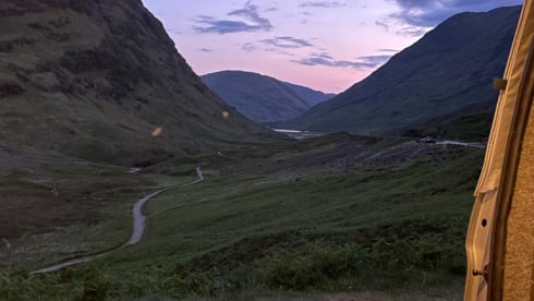 Becky – Ford Transit Custom Campervan 4 Beth 