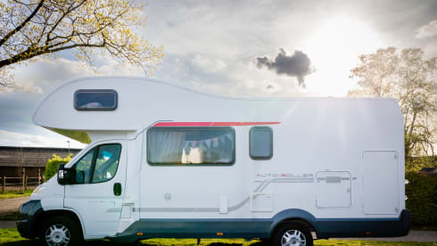 Spacious & comfortable family camper (2013)