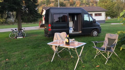 Oscar Obelix – Hit the road with Oscar! A converted Citroën Jumper with 2 sleeping places