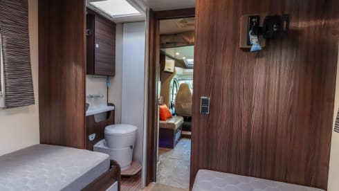 The memory maker  – Stilvolles Benimar Mileo mit 4 Schlafplätzen, kostenloses WLAN, flexible Abholung/Rückgabe