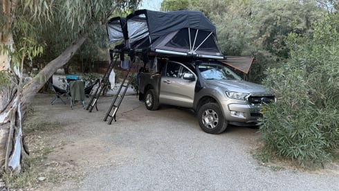 Just roam! – 4p Ford rooftop from 2018