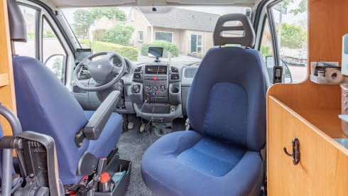 2p Peugeot campervan from 2003