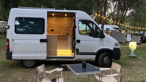 Blinco – Cozy, fully equipped 2p bus camper