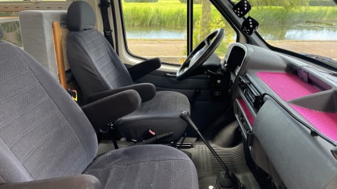 de Hut  – 5p Ford alcove from 1999