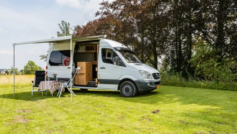 Bus de la Ville – 2p Mercedes campervan 