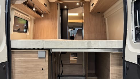 Van Voyage – Gloednieuwe Possl 2Win R met hefdak(2026) compacte luxe met grote badkamer