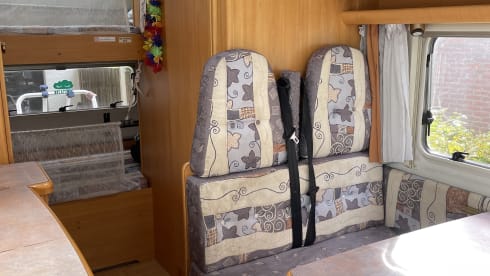 Reispaleis – 6p LMC alcove from 2003