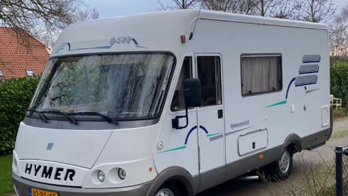 B544 – 5p Hymer integrated uit 1999
