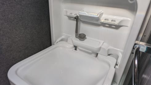 Ruby – Luxury Peugeot Camper