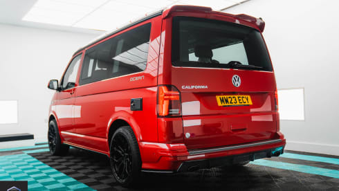 Weekender One – 4 berth Volkswagen campervan - AUTOMATIC