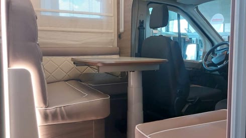 5p McLouis semi-integrated uit 2023