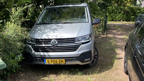 4p Volkswagen bus uit 2022