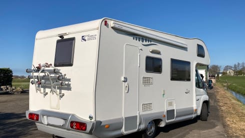 Op stap met de Baron! – Spacious 6-person family camper