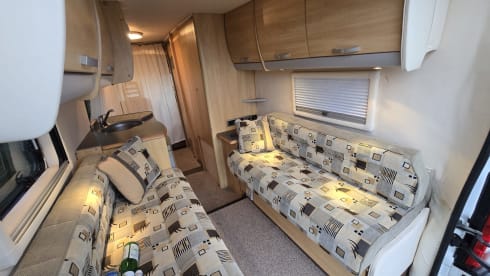 Boxer – 2 berth Peugeot Boxer campervan 