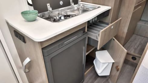 Camper Ledegem – 2p Carado semi-integrated from 2024