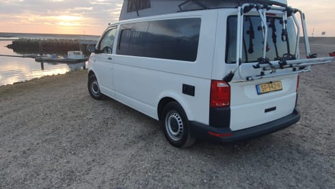 DreamCatcher – 4p Volkswagen camper van from 2025 - many extras included