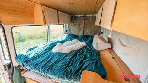 Marcelleke – Super cozy converted Mercedes Sprinter campervan L2H2