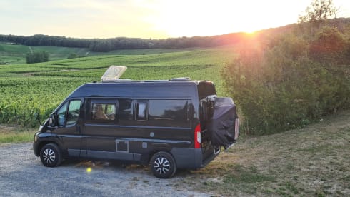 Black Rhino – Compact (5m41) Hobby K55, Automatic 150pk Fiat Ducato, with all the luxury