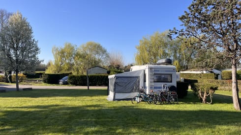 Big Bertha – 4 berth Mercedes-Benz semi-integrated from 1998