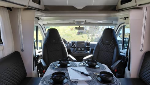 't Rijdend Huizeke – 4p Adria Mobil semi-integrated from 2025
