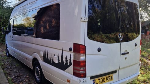Bolt – 3-4 berth Mercedes-Benz camper