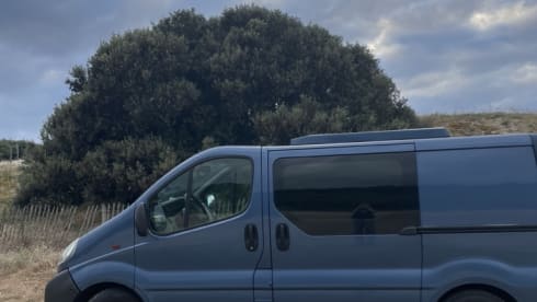 Buffel – 2-person campervan from 2004