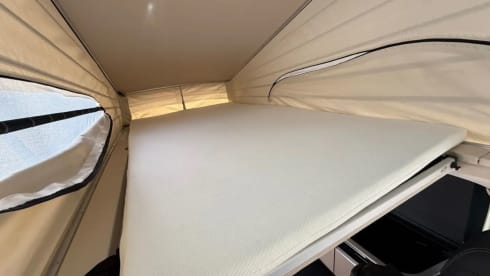 4-person Mercedes-Benz campervan from 2020