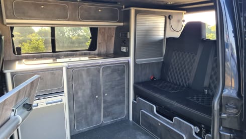 baloo – Baloo- T6  Highline SWB Transporter fully loaded Adventure ready