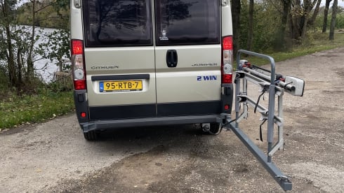 possl 2 win 2011, double air conditioning, e-bikes/scooter carrier